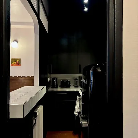 Parishome Style & Comfort At Unbeatable Location
