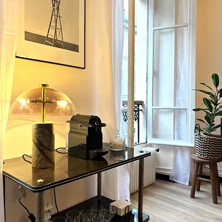 Parishome Style & Comfort At Unbeatable Location *